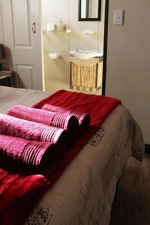 African Adventures Accommodation Durbanville Bagian luar foto